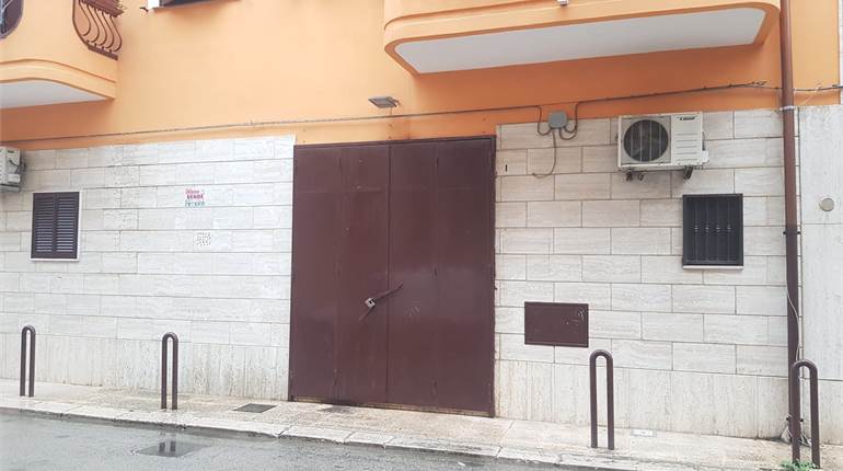 LOCALE USO DEPOSITO