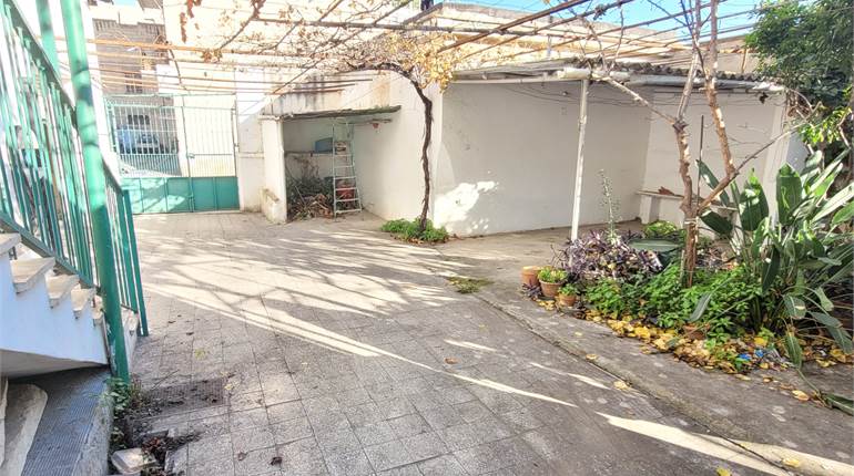 APPARTAMENTO CON GIARDINO E GARAGE