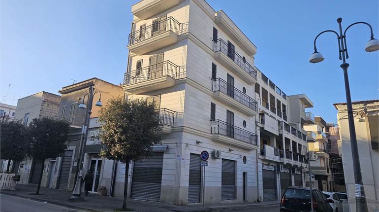 PALAZZINA ALLO STATO RUSTICO