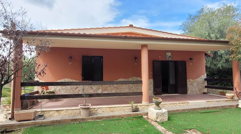 OLIVETO CON CASA - FRONTE STRADA