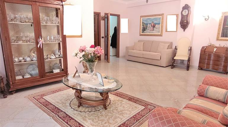 STABILE INDIPENDENTE